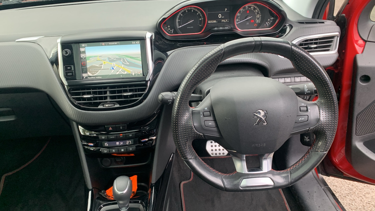 Used Peugeot 2008 2017 for sale - 75901336: Photo 4