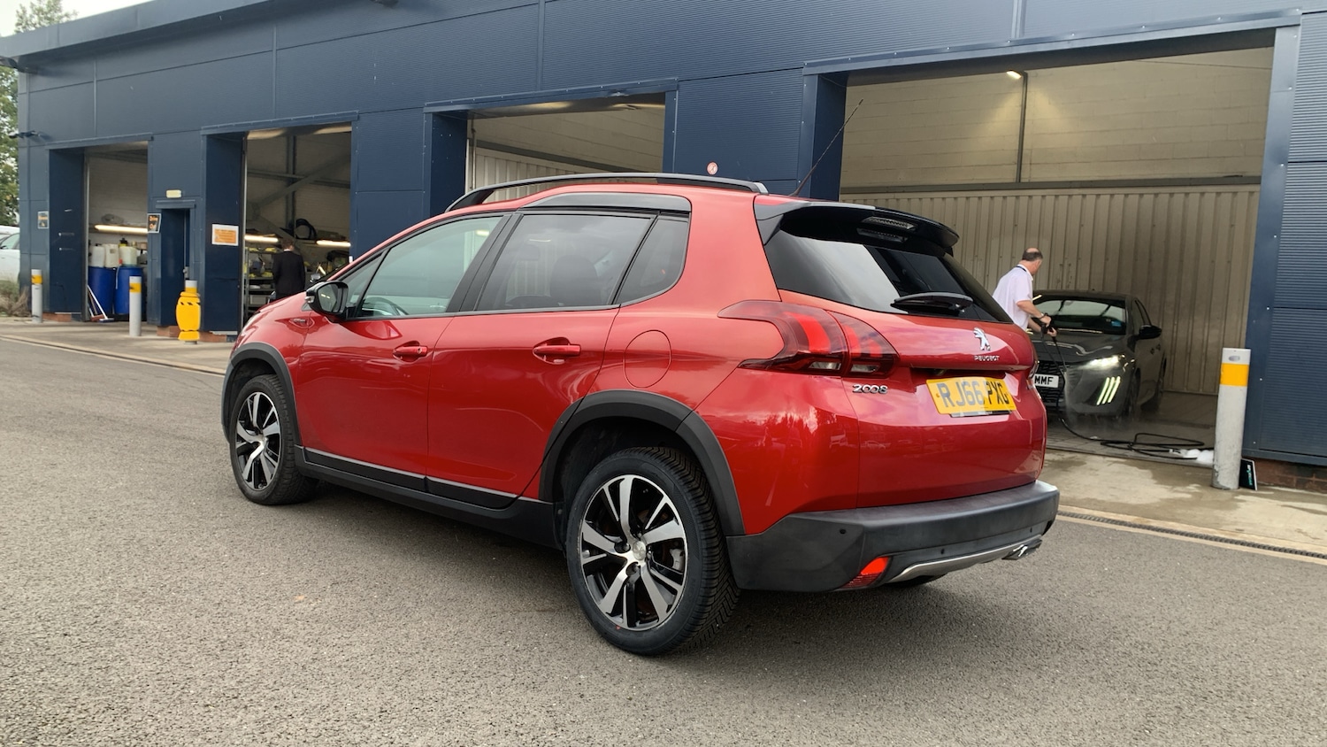 Used Peugeot 2008 2017 for sale - 75901336: Photo 5