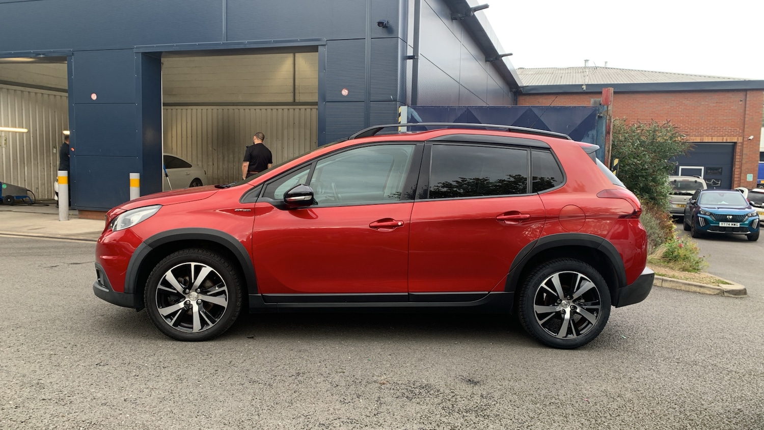 Used Peugeot 2008 2017 for sale - 75901336: Photo 6