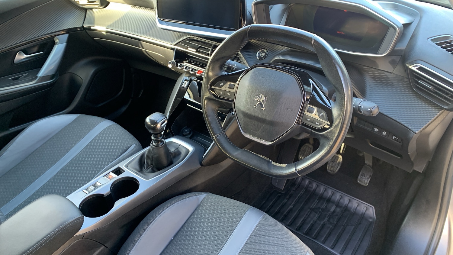 Used Peugeot 2008 2021 for sale - 76574247: Photo 11