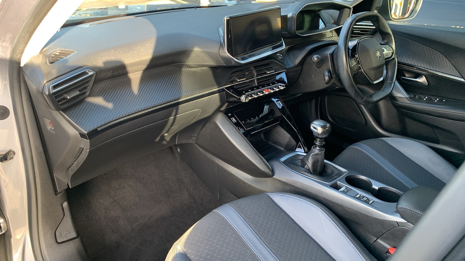 Used Peugeot 2008 2021 for sale - 76574247: Photo 12