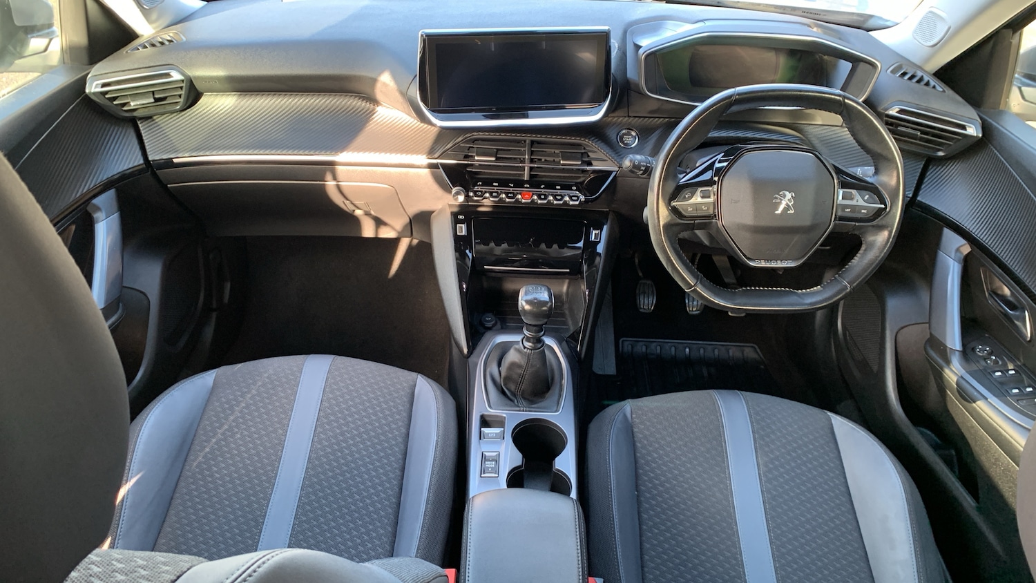 Used Peugeot 2008 2021 for sale - 76574247: Photo 4