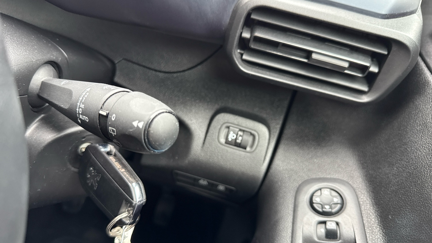 Used Peugeot Rifter 2020 for sale - 75942595: Photo 28