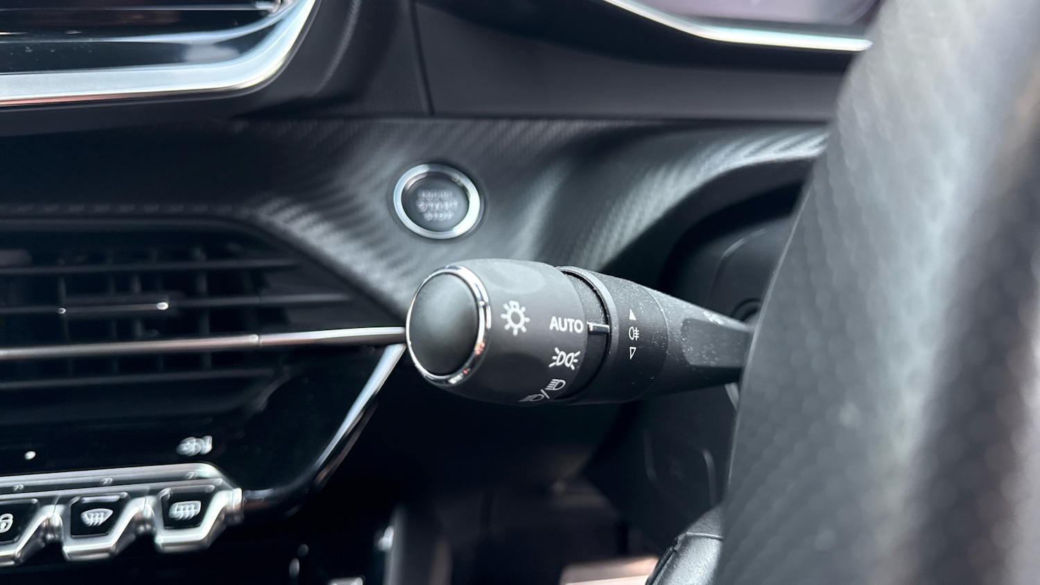 Used Peugeot 2008 2024 for sale - 76716085: Photo 28