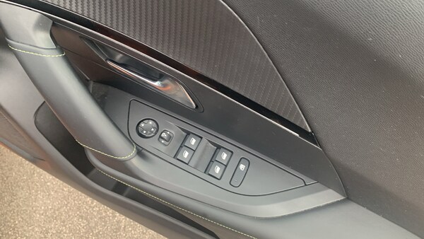 Used Peugeot 2008 2022 for sale - 76168058: Photo 22