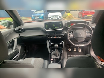 Used Peugeot 2008 2022 for sale - 76168058: Photo 4