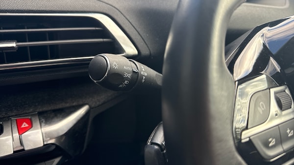 Used Peugeot 5008 2020 for sale - 76043896: Photo 27