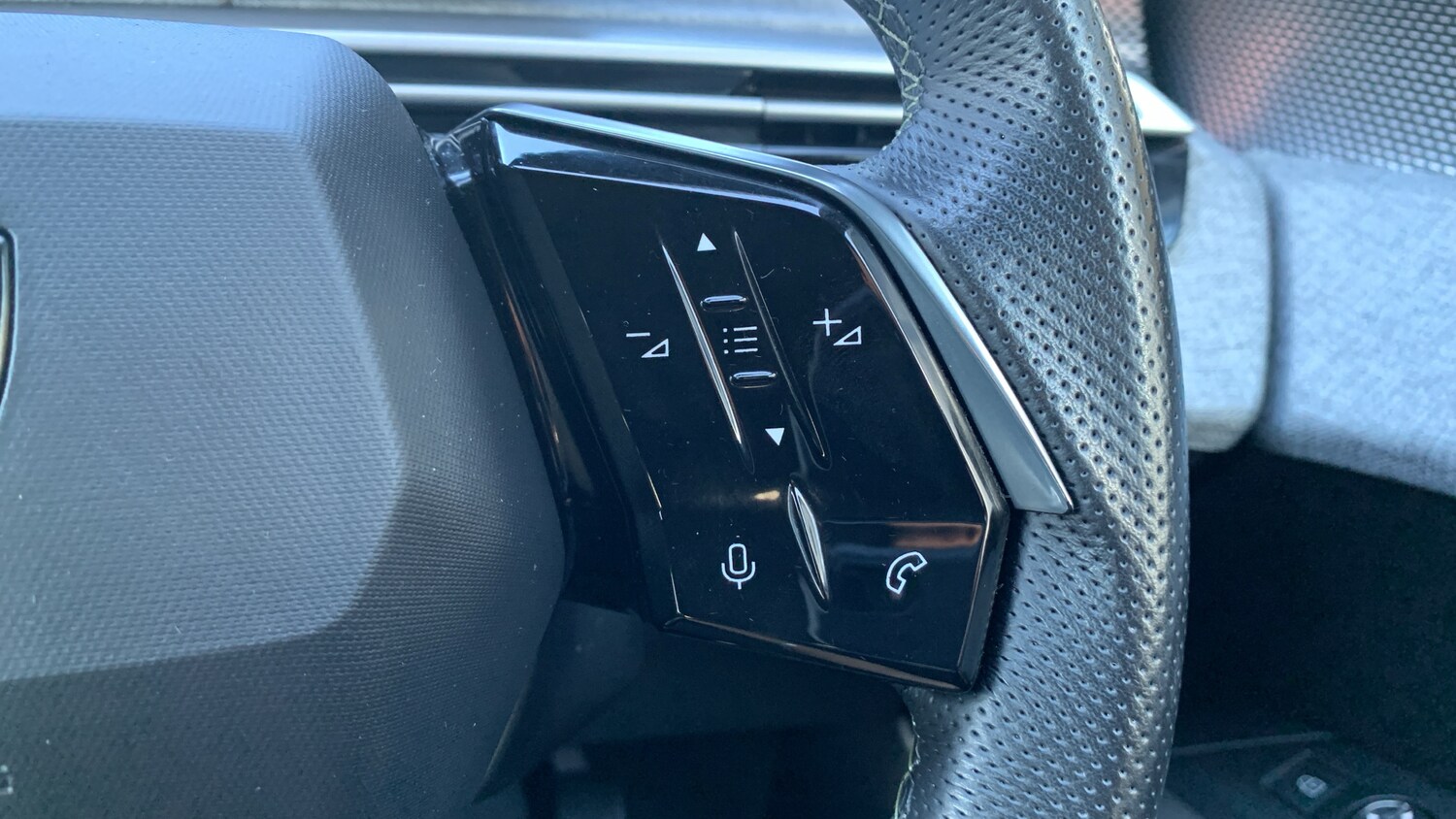 Used Peugeot 3008 2025 for sale - 76014570: Photo 24