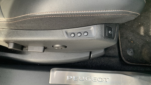 Used Peugeot 3008 2021 for sale - 76248397: Photo 31