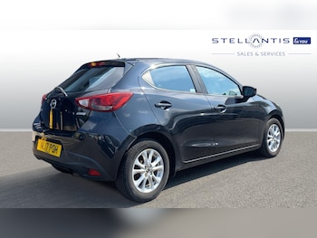 Used Mazda Mazda2 2017 for sale - 75647800: Photo