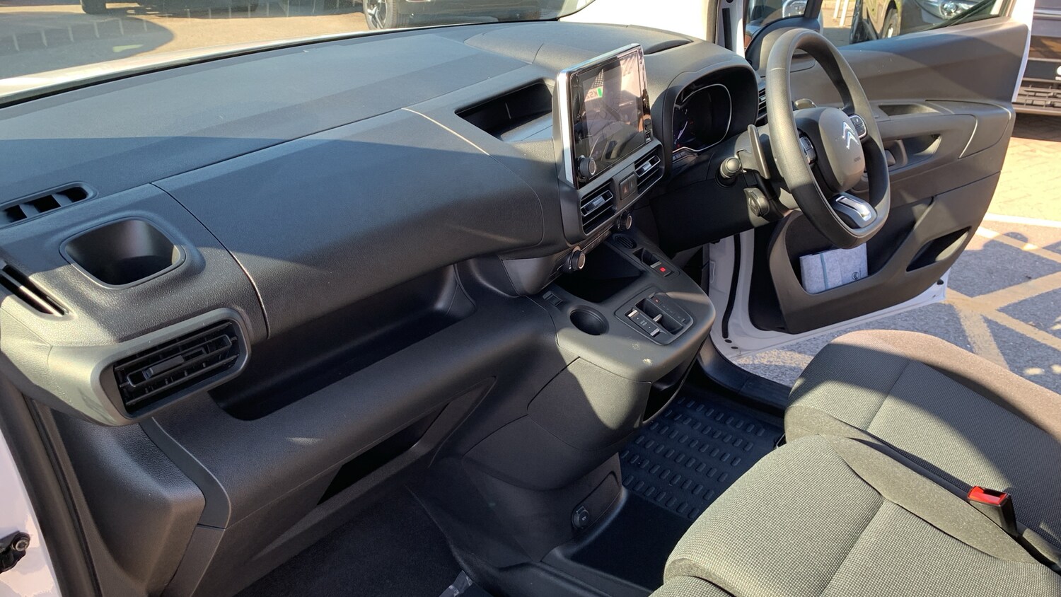 Used Citroen Berlingo 2024 for sale - 76338302: Photo 12