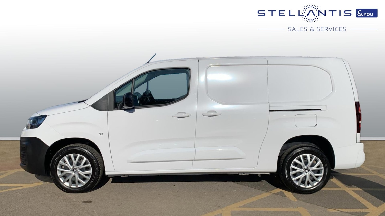 Used Citroen Berlingo 2024 for sale - 76338302: Photo 2