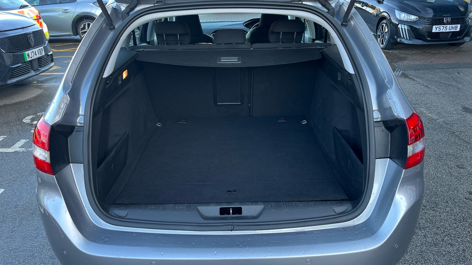 Used Peugeot 308 SW 2020 for sale - 76840365: Photo 20