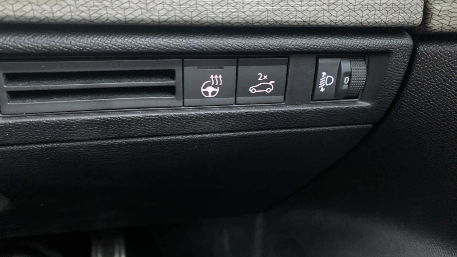 Used Citroen C5 X 2024 for sale - 77244464: Photo 32