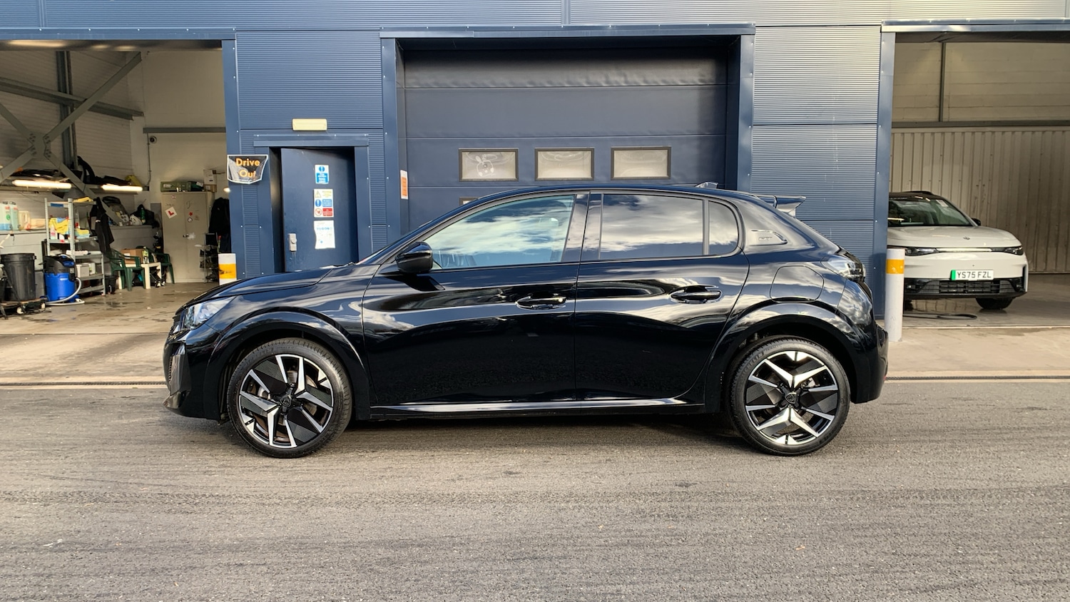 Used Peugeot 208 2024 for sale - 76372195: Photo 6