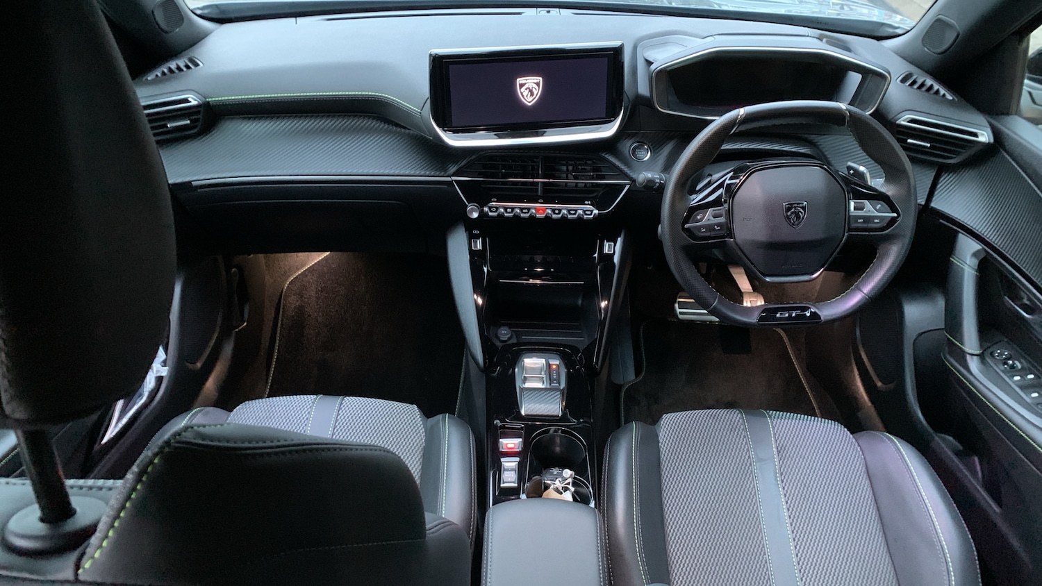 Used Peugeot 2008 2025 for sale - 76716066: Photo 4