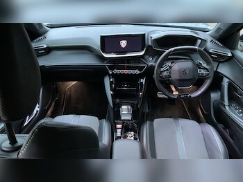 Used Peugeot 2008 2025 for sale - 76716066: Photo