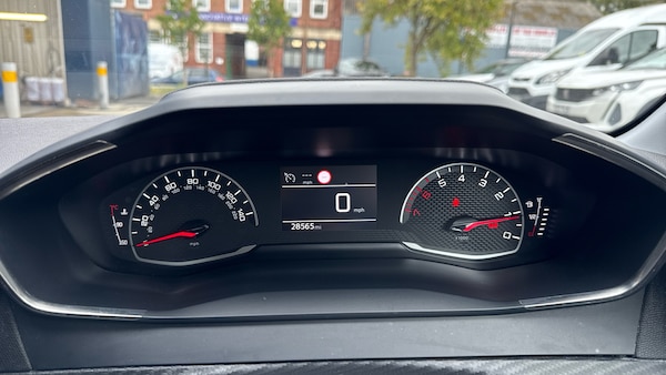 Used Peugeot 208 2020 for sale - 76033034: Photo 13