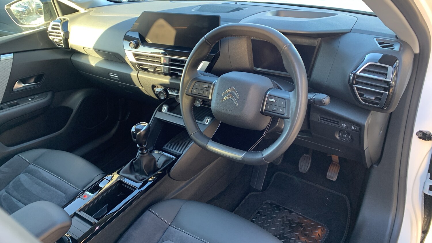 Used Citroen C4 2023 for sale - 76659871: Photo 12