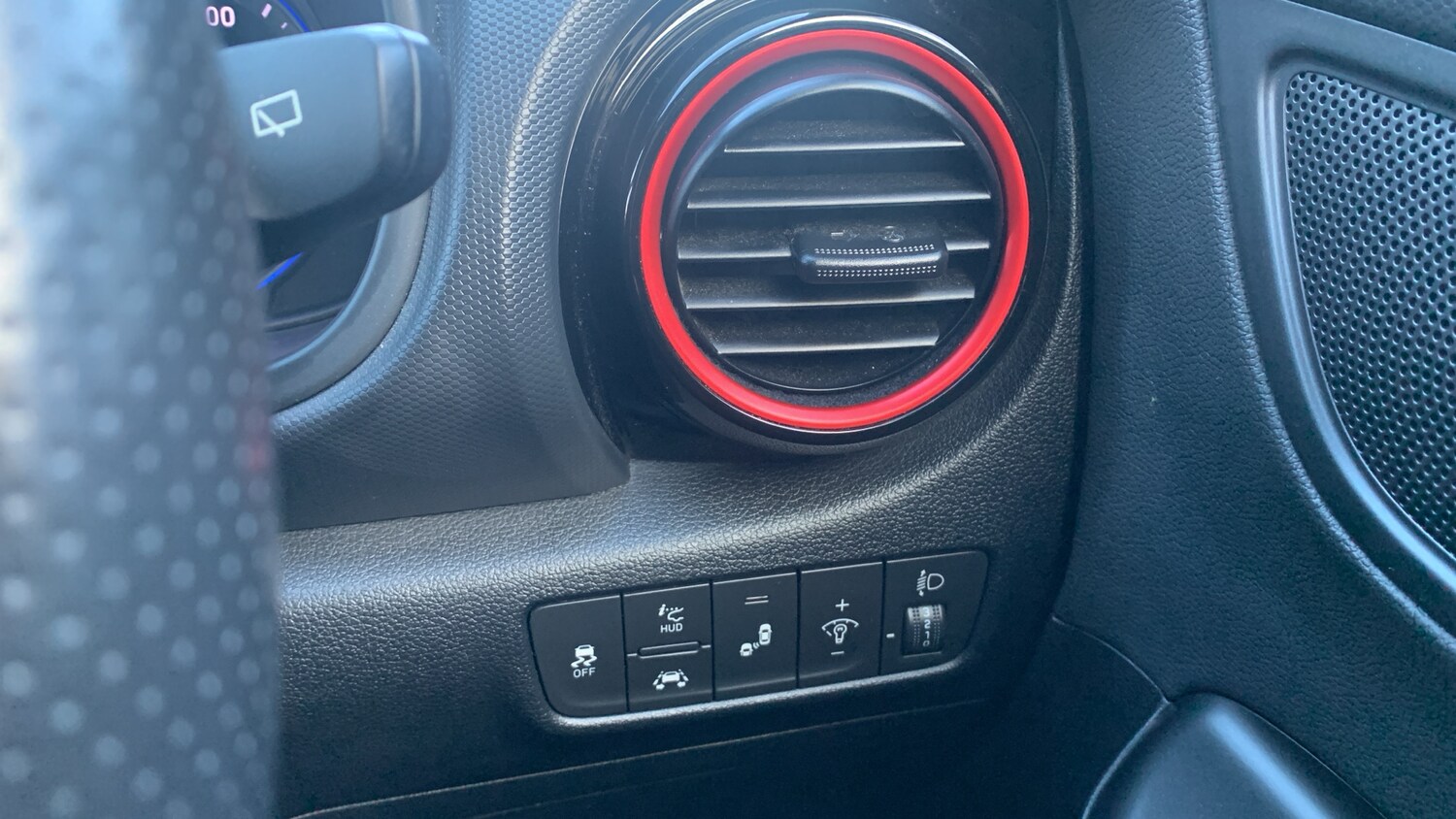 Used Hyundai KONA 2018 for sale - 77132402: Photo 32