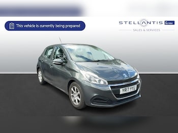 Used Peugeot 208 2017 for sale - 76139415: Photo