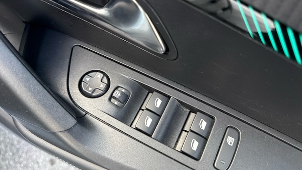 Used Peugeot 2008 2022 for sale - 76123528: Photo 22