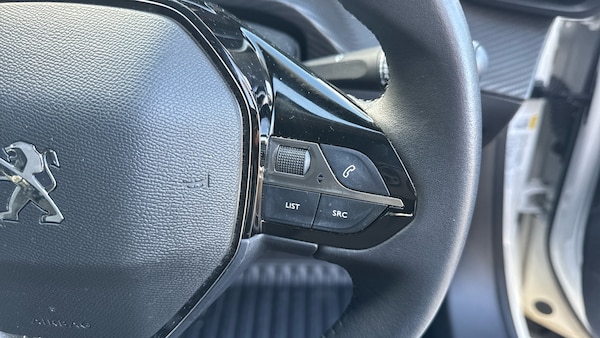 Used Peugeot 2008 2022 for sale - 76123528: Photo 24