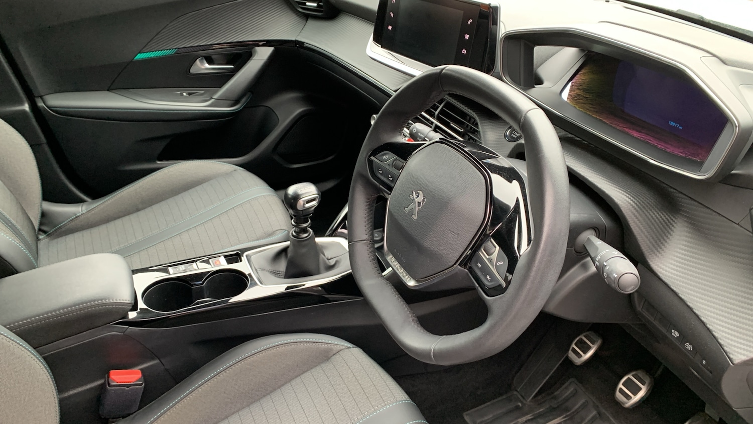 Used Peugeot 2008 2023 for sale - 76942819: Photo 12