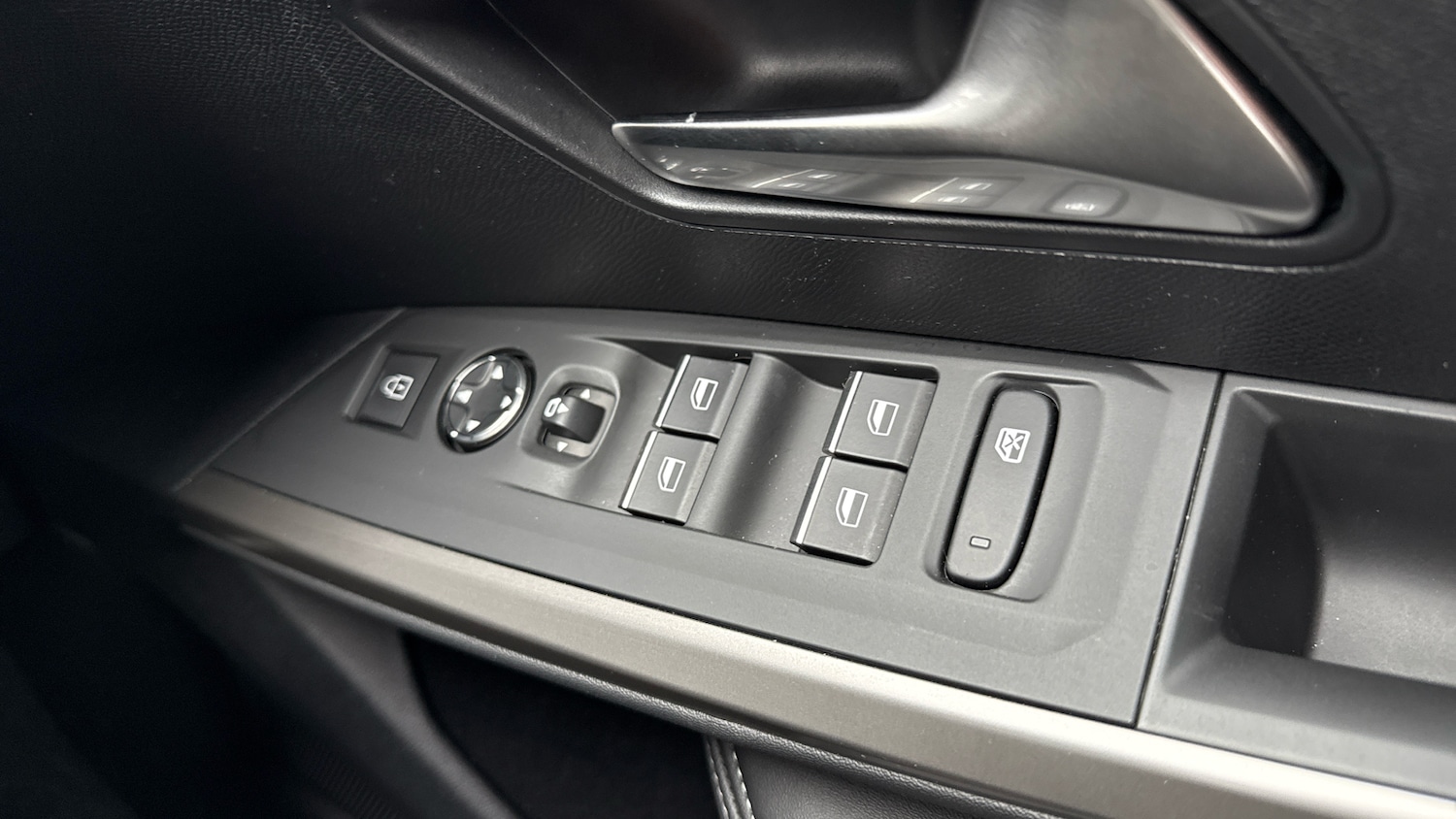 Used Peugeot 5008 2025 for sale - 76228680: Photo 22