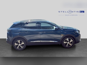 Used Peugeot 3008 2023 for sale - 79510189: Photo