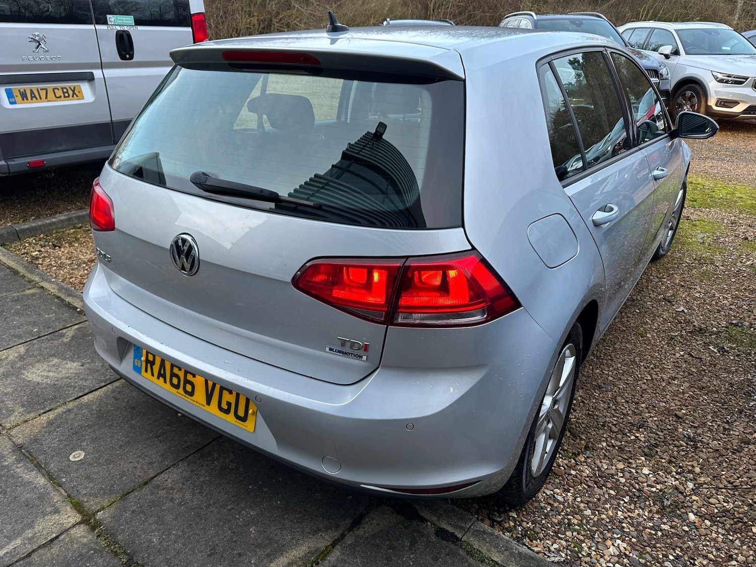 Used Volkswagen Golf 2017 for sale - 77143640: Photo 7