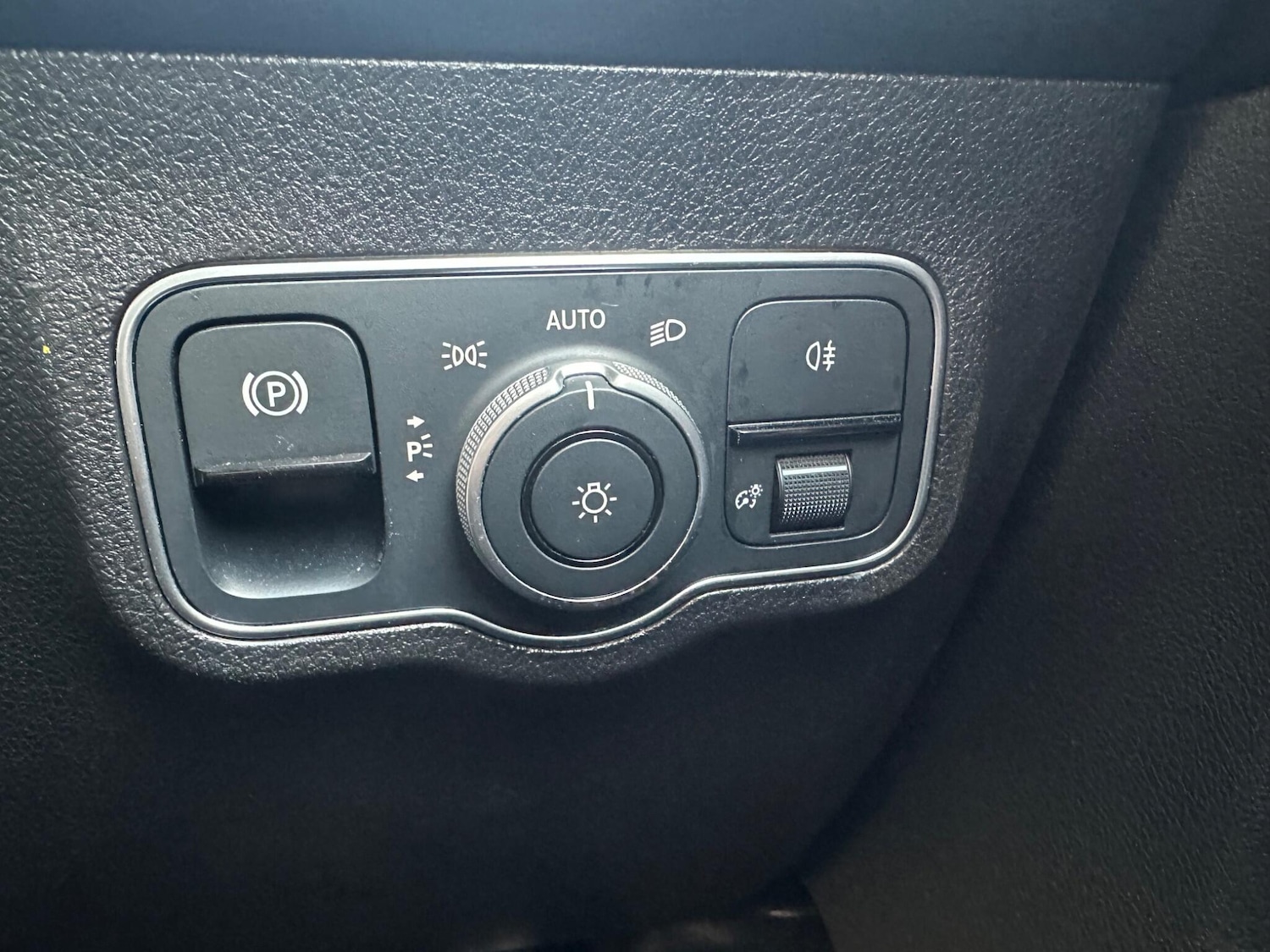 Used Mercedes-Benz GLB 2022 for sale - 77683558: Photo 40