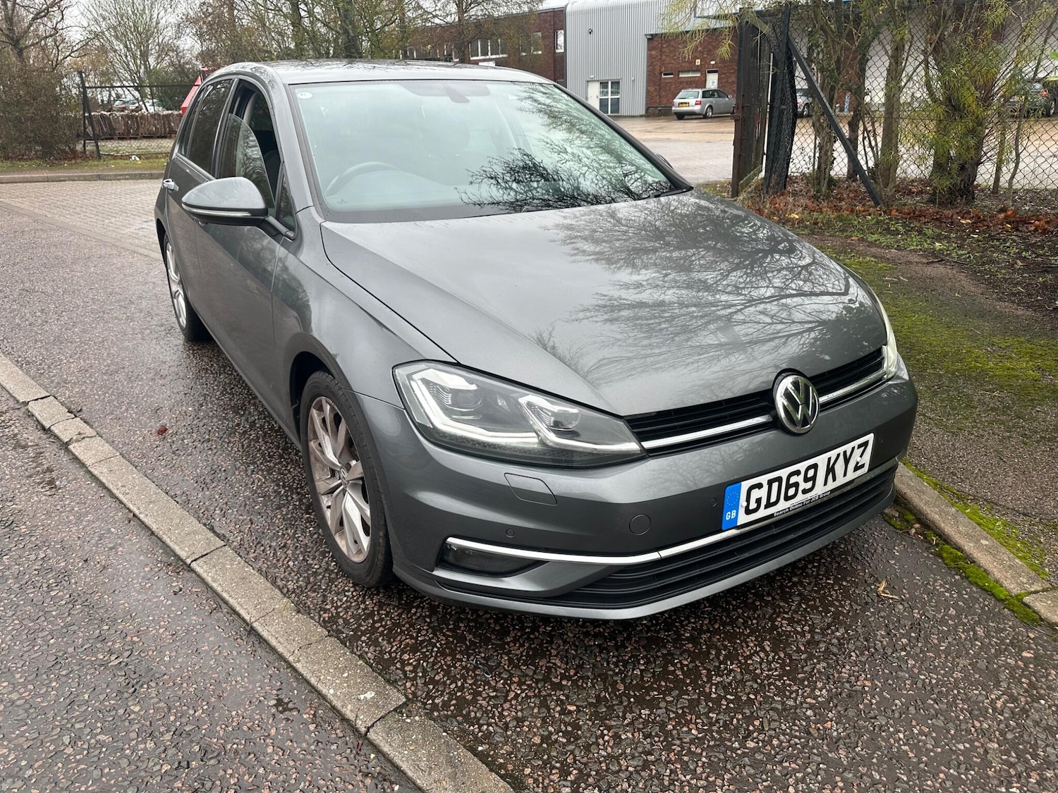 Used Volkswagen Golf 2020 for sale - 77305106: Photo 2