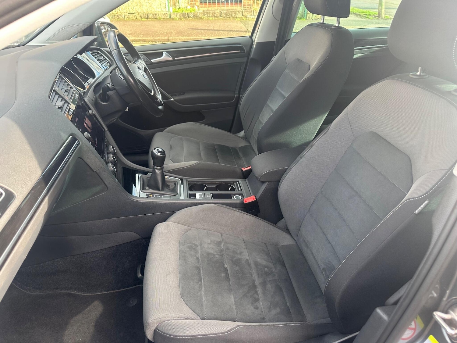 Used Volkswagen Golf 2020 for sale - 77305106: Photo 38