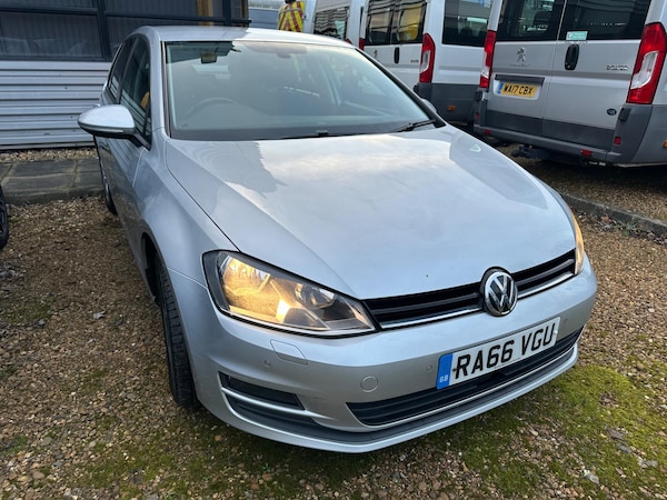 Used Volkswagen Golf 2017 for sale - 74837462: Photo 1