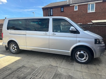 Used Volkswagen Transporter Shuttle 2010 for sale - 79532622: Photo