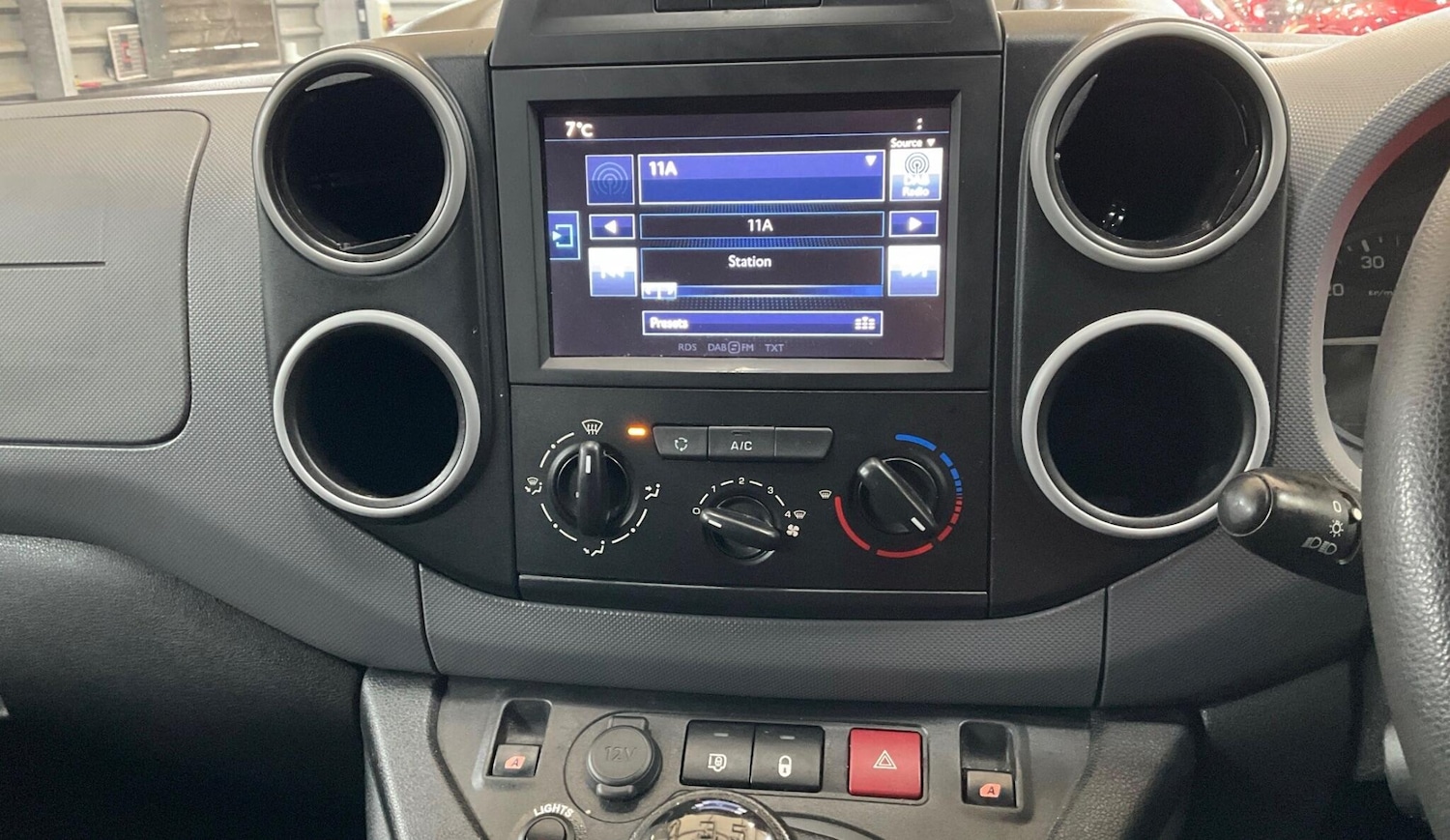 Used Peugeot Partner 2017 for sale - 77101649: Photo 11