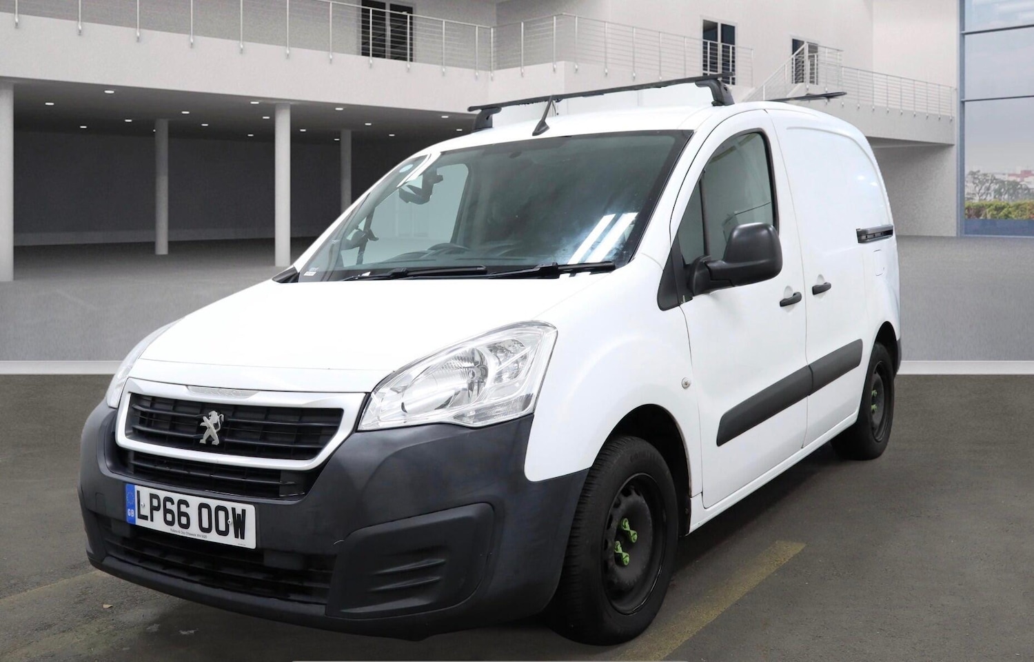 Used Peugeot Partner 2017 for sale - 77101649: Photo 2