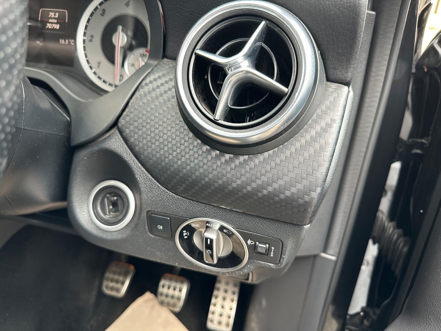Vehicle 33