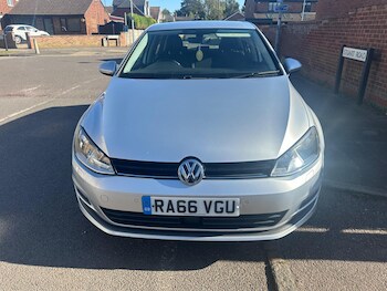 Used Volkswagen Golf 2017 for sale - 78375748: Photo