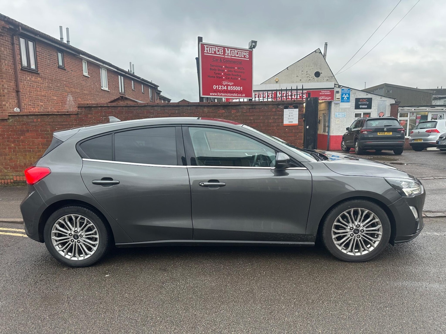 Used Ford Focus 2021 for sale - 77611717: Photo 9