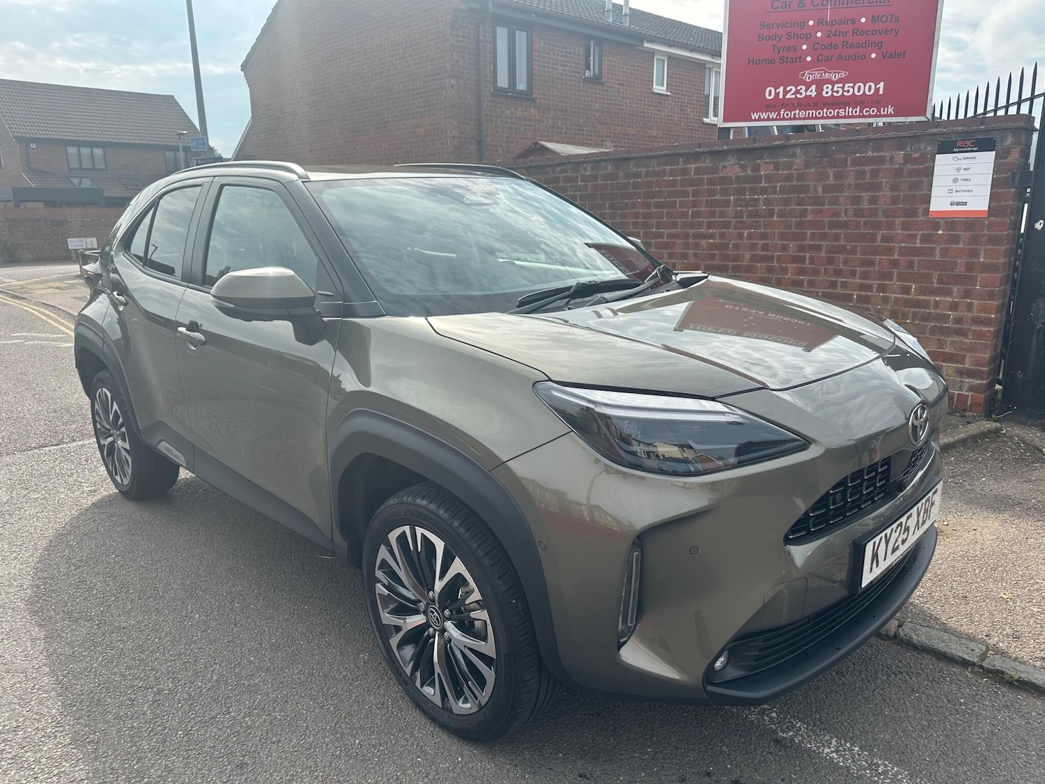 Used Toyota Yaris Cross 2025 for sale - 76484308: Photo 1