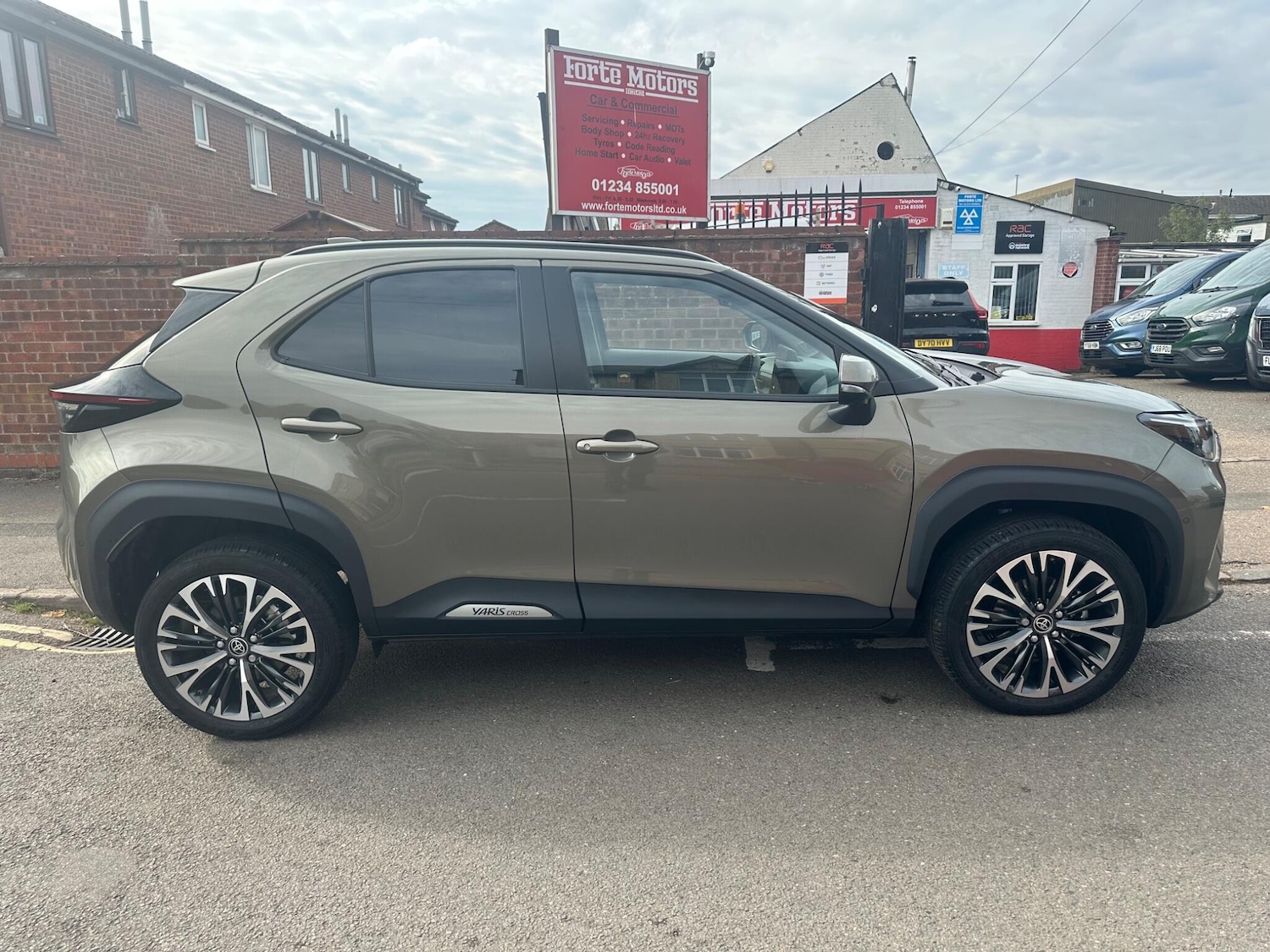 Used Toyota Yaris Cross 2025 for sale - 76484308: Photo 11