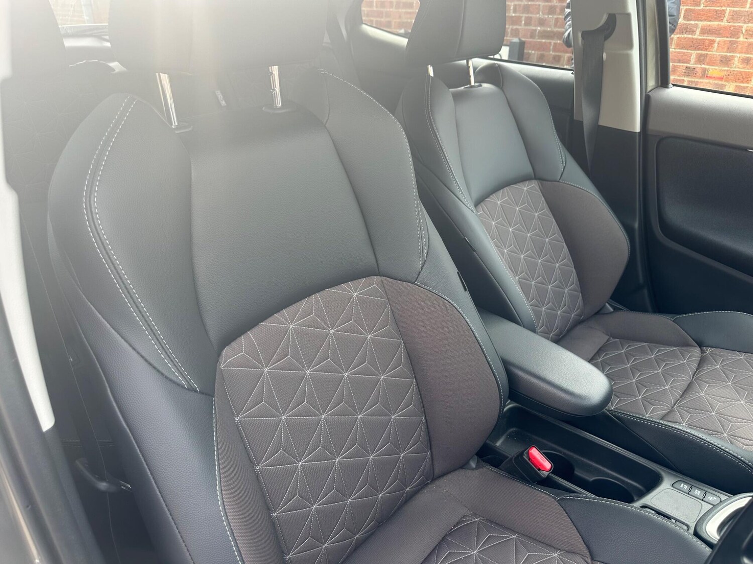 Used Toyota Yaris Cross 2025 for sale - 76484308: Photo 28