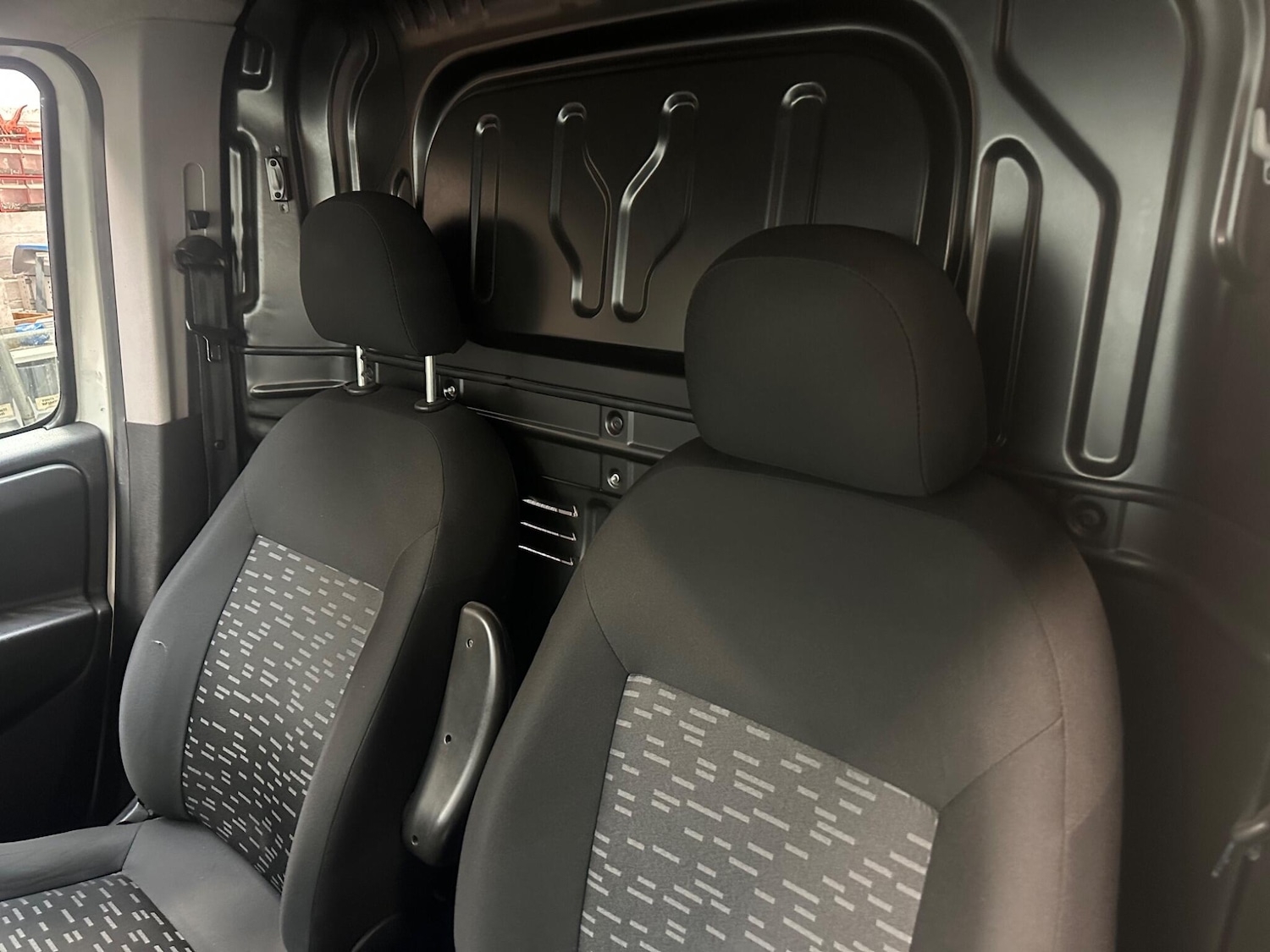 Used Vauxhall Combo 2016 for sale - 76512740: Photo 18