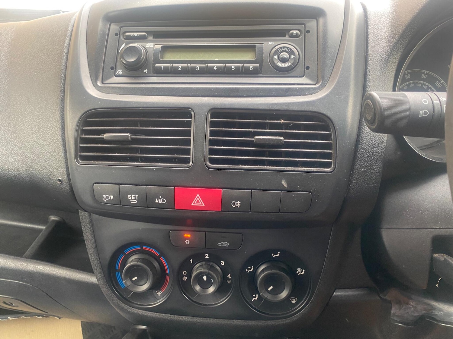 Used Vauxhall Combo 2016 for sale - 76512740: Photo 33