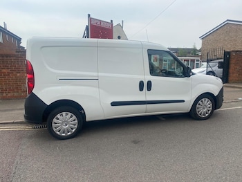 Used Vauxhall Combo 2016 for sale - 76512740: Photo