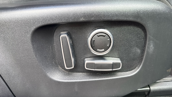 Used Land Rover Discovery Sport 2021 for sale - 76265299: Photo 32