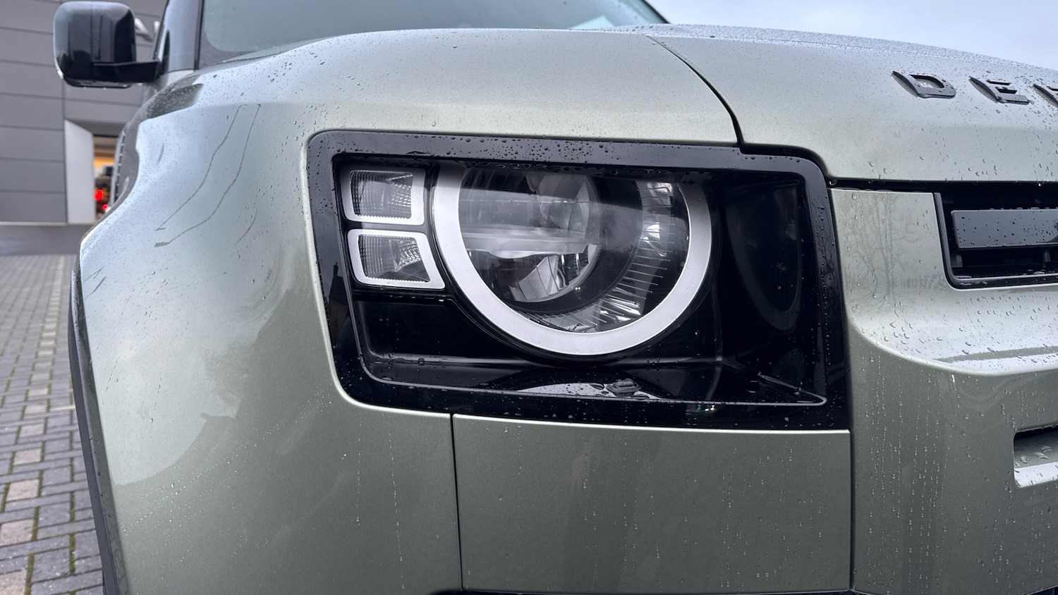 Used Land Rover Defender 2024 for sale - 77210932: Photo 17