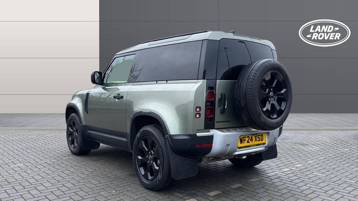 Used Land Rover Defender 2024 for sale - 77210932: Photo 2